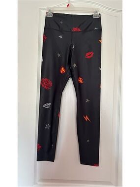 💜 Nike Dri-Fit Black Leggings with Red & Orange Graphic Accents